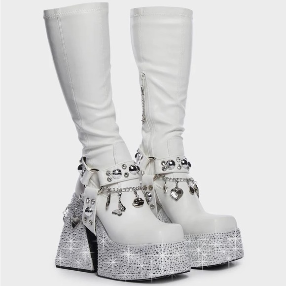 Dolls Kill Shoes - 🆕 Dolls Kill x Bratz Starrin' N' Stylin' Platform Boots